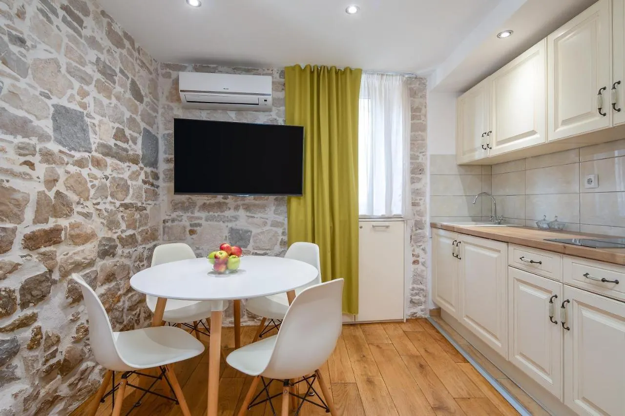 3 - Beautiful Modern Apt In The Heart Of Split Apartment
